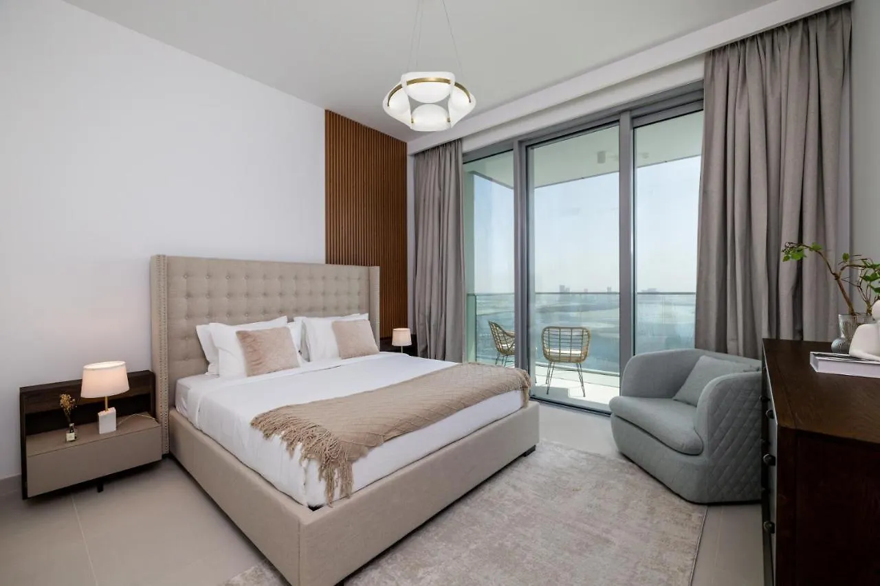 Apartment With Burj Khalifa And Water View In Creek Harbour Dubai