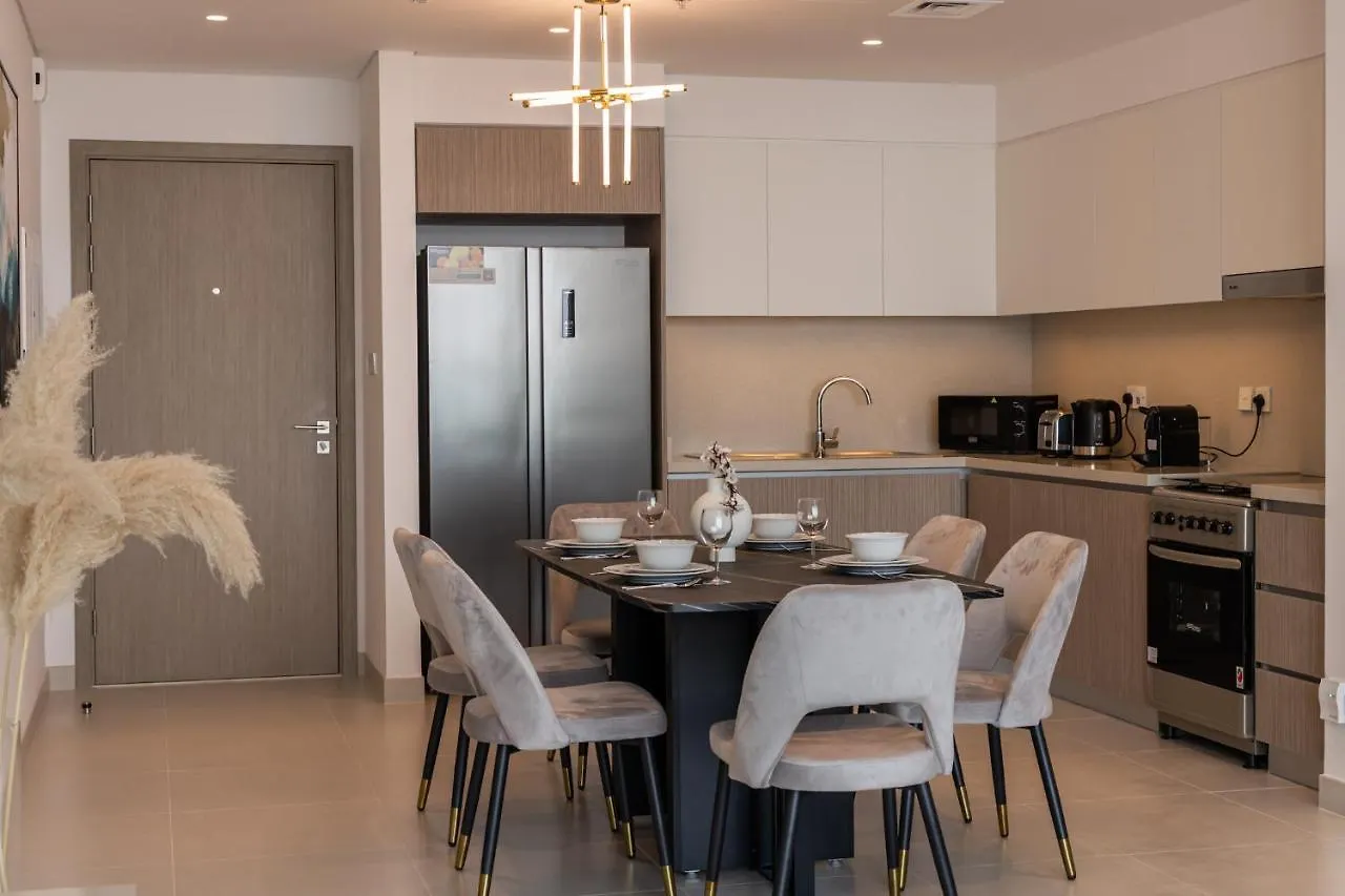 Apartment With Burj Khalifa And Water View In Creek Harbour Dubai