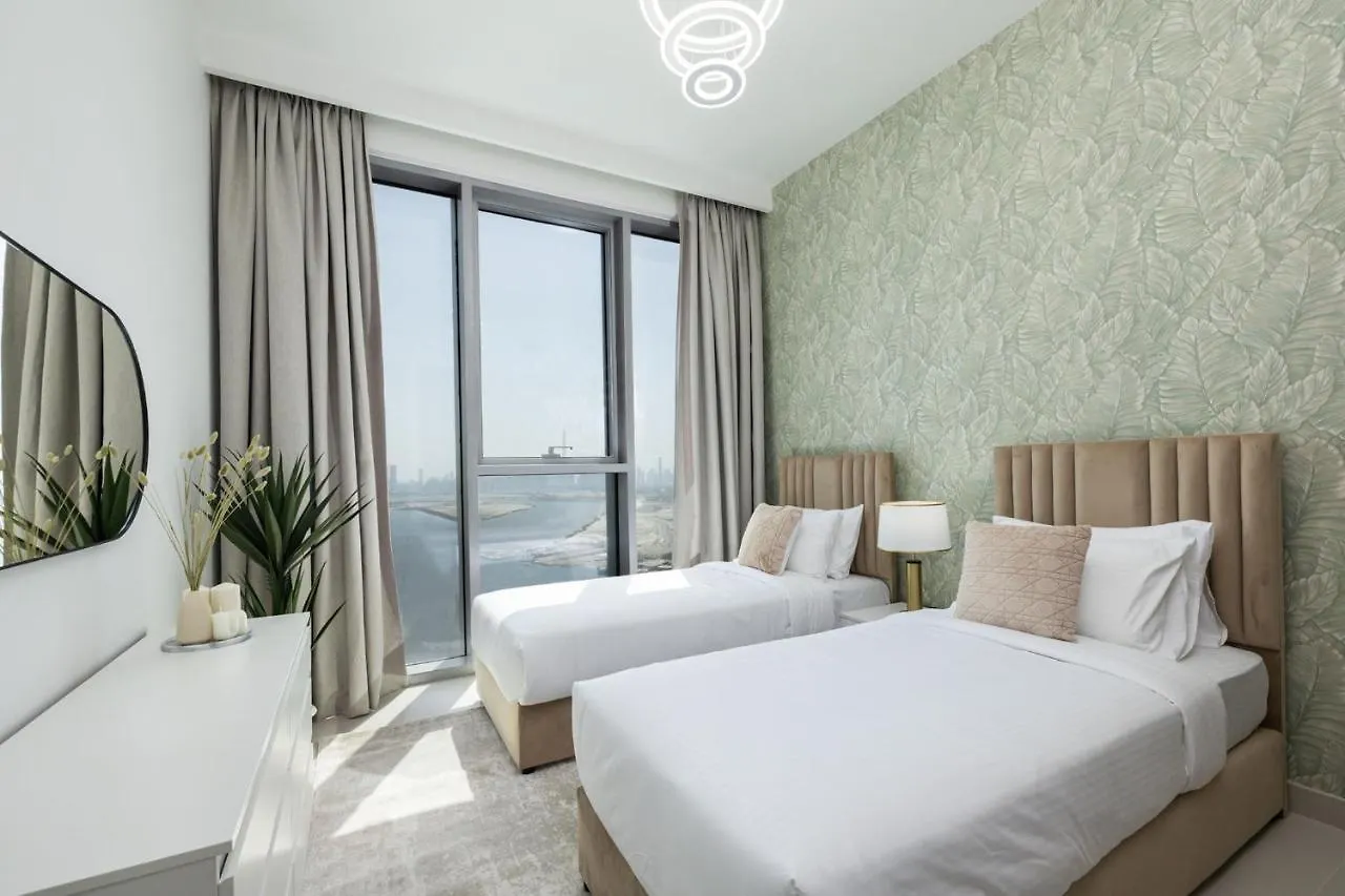 Apartment With Burj Khalifa And Water View In Creek Harbour Dubai 0*,